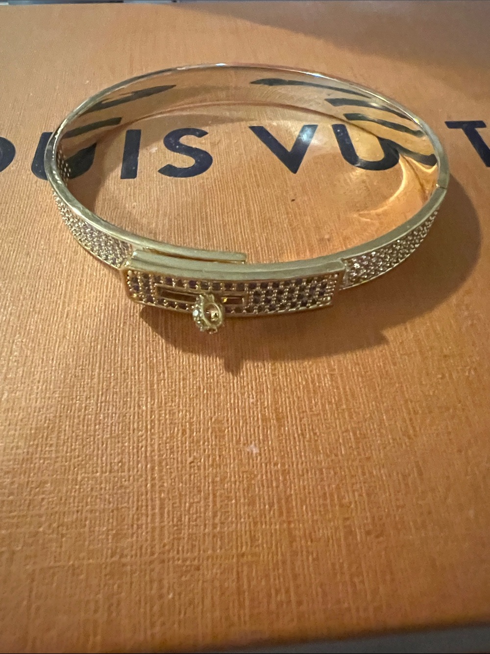Elegant Gold Pavé Hinged Bangle Bracelet - Women
